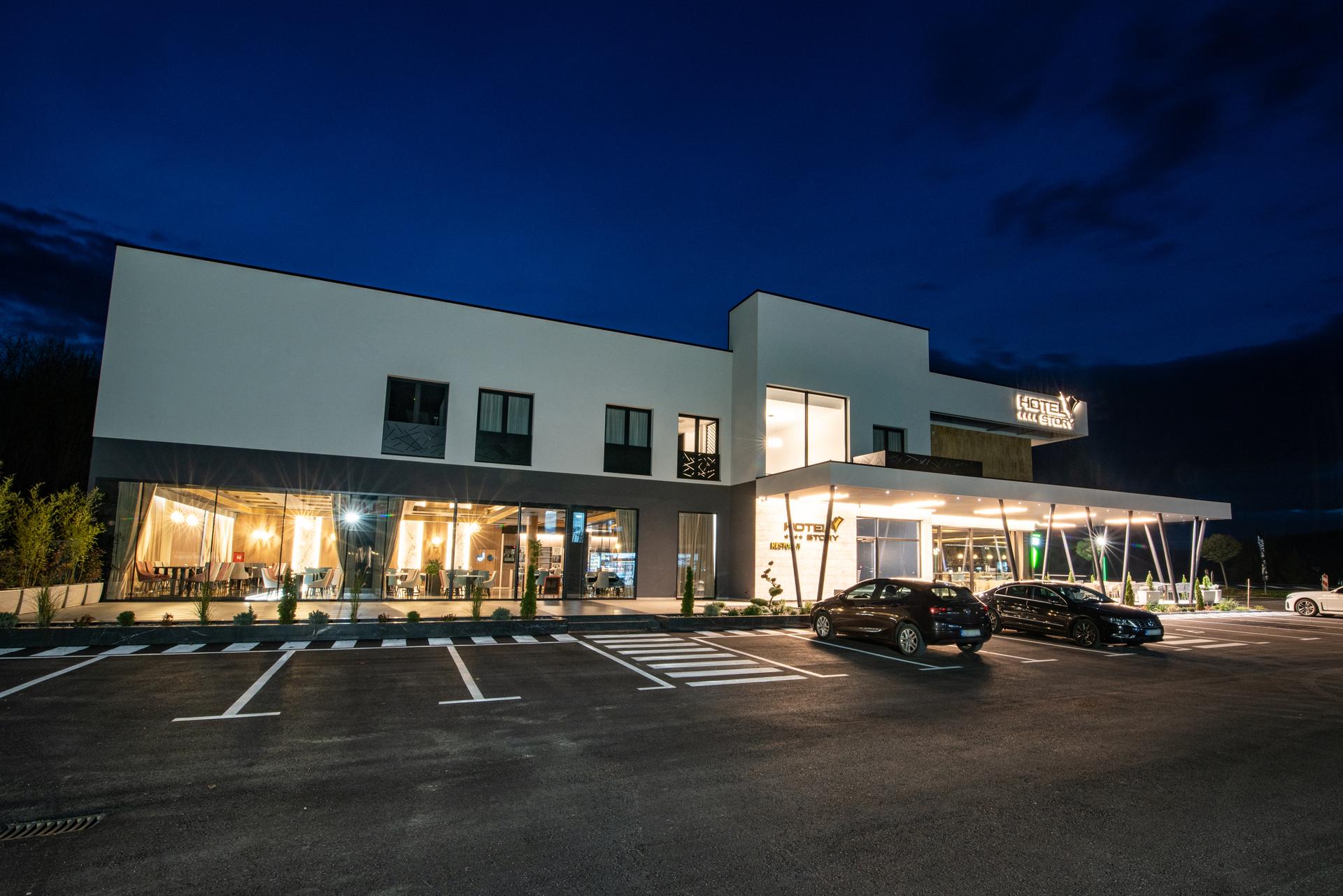 Vanjski izgled hotela 12